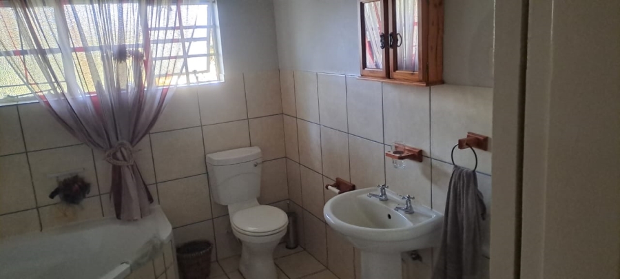 4 Bedroom Property for Sale in Rustenburg Rural North West